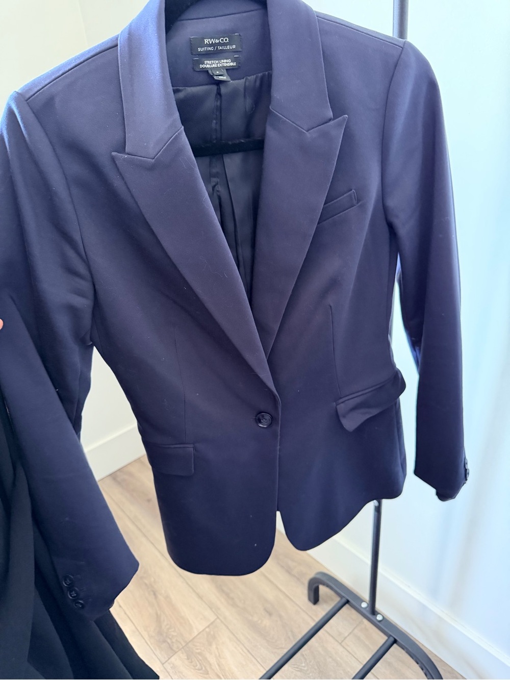 RW&CO. Navy Single-Button Tailored Blazer